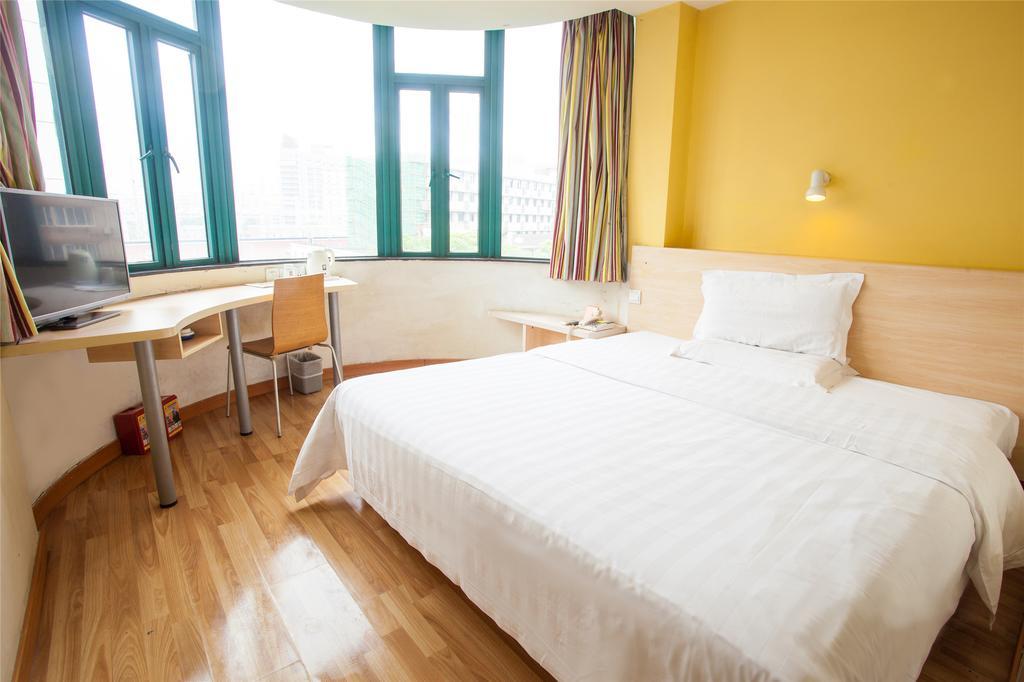 7Days Inn Suzhou Sanxiang Road Rum bild